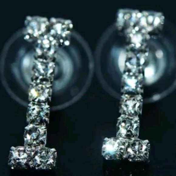 Letter I Rhinestone Crystal Stud Silver Earings - Picture 5 of 7